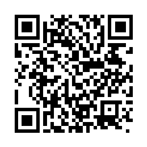 抱臂胸前的白凤凰每看到精彩处不时啧啧两声二维码生成