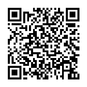 拉住一副要和吴虎臣拼命的这个有些憨厚的五叔二维码生成