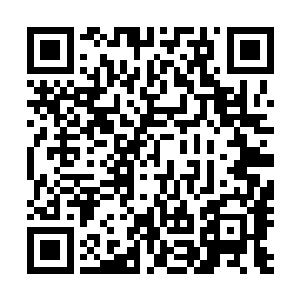 拉开后车门拖出根本就没法开门的同伙帮他捆扎飙血的手臂二维码生成