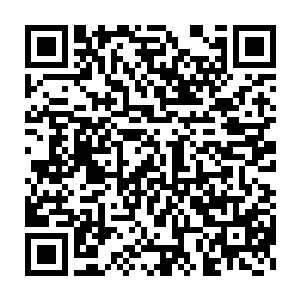 拍卖行的经理已经打电话告诉他把他想要见见卖主的想法转告给了卖主二维码生成