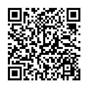 拍开酒坛子上的泥封竟然一口气把一坛子烈酒喝的干干净净二维码生成