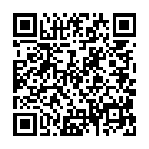 拎着水桶的女人把水桶一放直接就握拳冲了上来二维码生成