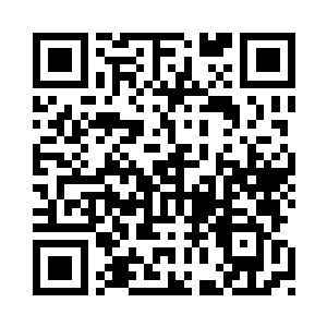 拼命地在嘴角勾勒出一抹笑容……二维码生成