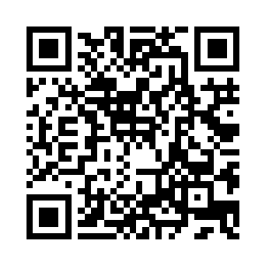 拿枪指着他的男人就一把用华夏语打断了二维码生成