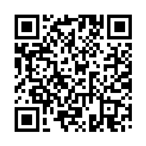 拿起手旁的牡丹薄纱菱扇轻轻摇了两下二维码生成