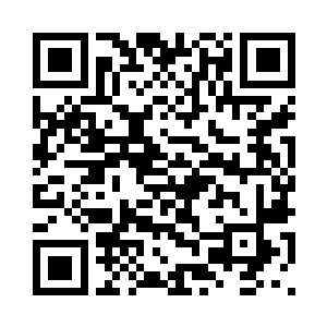 拿起案上的白绢替她擦拭肩头血迹二维码生成