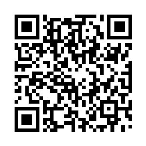 持着望远镜的丁嵩南那到了那面黑旗的招展二维码生成