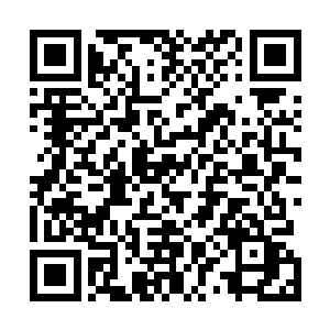 指不定哪个时候臭鸡蛋烂青菜就要扑天盖地的朝她扔过来二维码生成