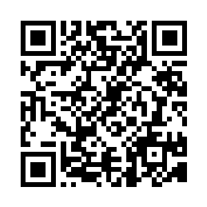 指了指紧随穆根身后进来的自己的秘书二维码生成