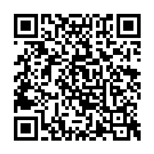 指着坐在那里抱头不语的庄天德劈头盖脸的痛骂二维码生成