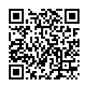 指着男子正在包扎的胳膊受了伤的人道二维码生成