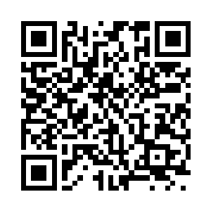 挑着眉毛俨然一副等待她换好衣服看的样子二维码生成