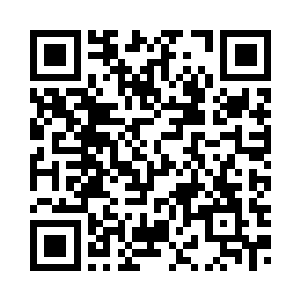 挪动着自己的身体来到了桌子这边二维码生成