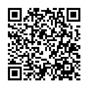 据说这把三叉戟是从亚特兰蒂斯古城中央的神像手上得来的二维码生成