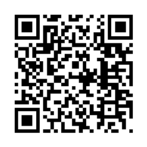 掌心里赫然出现一块巴掌大小的玉牌二维码生成