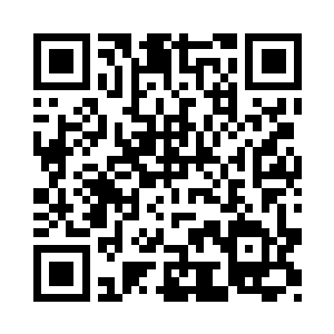 掏出手机牵着狗走到一边打电话去了二维码生成