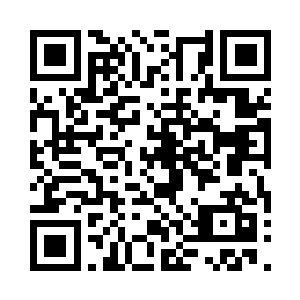 接着司机恭恭敬敬的把一个老人请下了车二维码生成