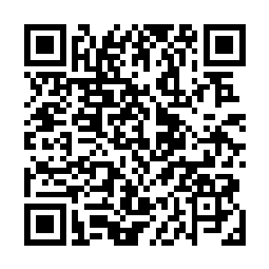 接着大量从国内高原过来的油罐车以及聚集在国境线一侧二维码生成