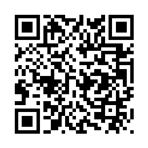 控制不住脾气的胖大叔气呼呼的说二维码生成