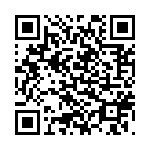 描宣传画的职工看到如此寒酸的景象二维码生成