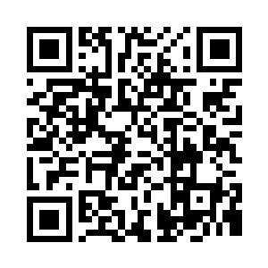 搀着母亲往渐渐停下来的车门边靠拢二维码生成