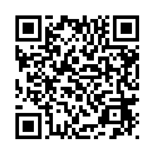 搞怪似的在许诺脸上飞快亲了一口二维码生成