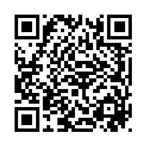 放眼望去全是挤在一起的漆黑人影二维码生成