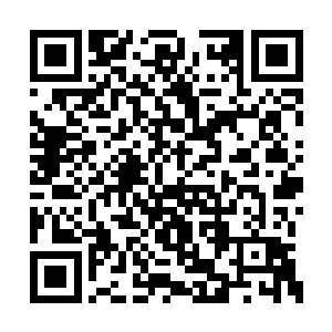 故意的在眼神之中露出一丝色眯眯的觊觎味道来二维码生成