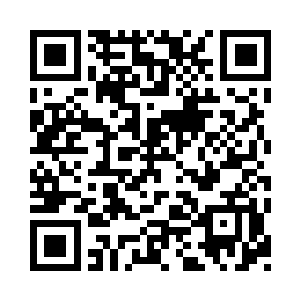 敏锐的男人察觉到了莫名的亮光一闪而过二维码生成