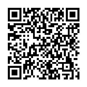 教室侧后方储物柜的排列顺序和课桌椅的俯视排序是一样的二维码生成