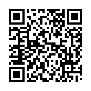 教室后排的那几个学生惊恐地看着我二维码生成