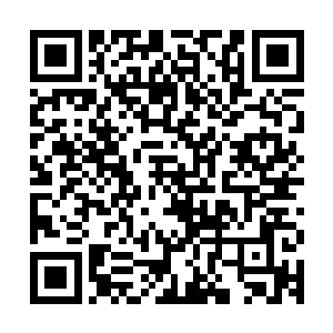 敢情害的他父子得心脏病的原因竟然是父亲坟地上的那根电线杆二维码生成