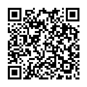 数以万计的无人战机组成一个个标准的战斗队形二维码生成