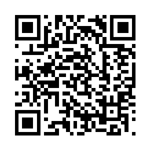 数千个大型挖掘机械被从大坑中取出二维码生成