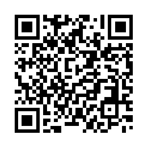 整个人不偏不倚的摔到了他的怀中二维码生成