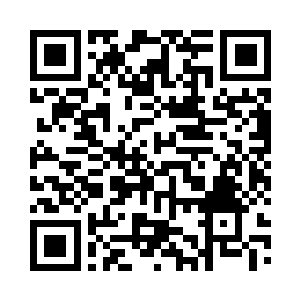 整个圆滚滚胖大的身子从水底蹿出水面二维码生成