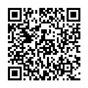 整个控制台的显示屏幕上都闪烁起了带着警告意义的红光二维码生成