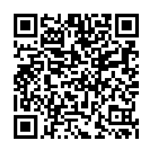 整个黑色裤袜包裹的颀长美腿暴露在自己视野中二维码生成