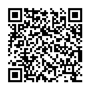 文艺部这里只有两个娘炮穿着超短裙在那里跳艳舞二维码生成