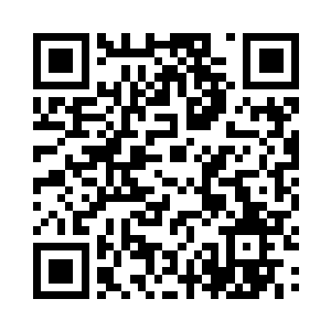 斜对面的苗富贵瞧见她这店安安稳稳的开着二维码生成