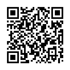 方才她演戏的时候就看到池佳一了二维码生成