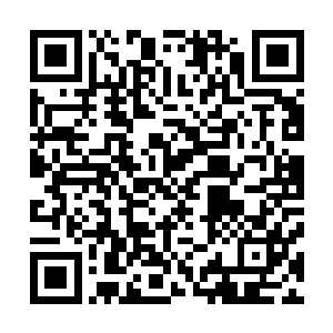 方言才在那座修真洞府中得到了前人遗留下来的神器饮血剑二维码生成