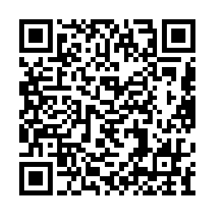 方金生便笑眯眯地凑到杨莫龙的耳边小声地说道二维码生成