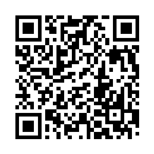 旁边小伙计们一看他拿的居然是新出的二维码生成