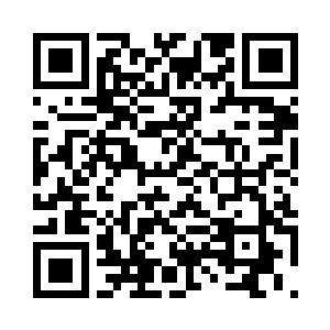 旁边的人跟他们说话都是小心翼翼的二维码生成