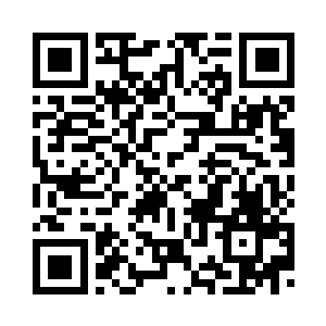 旁边的刘梅拉了一下张思思的袖子二维码生成