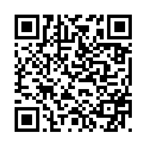 旋即又滑落到默然而立的寒菲樱身上二维码生成