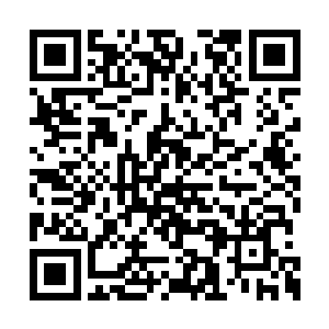 无力也无心计较当铺主人撩起我发丝的轻佻动作二维码生成