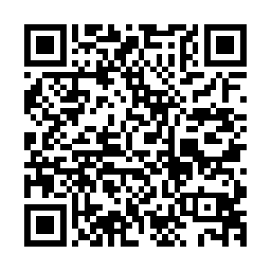 无意间他突然在触碰石室中心位置的那尊巨大的炼丹炉的时候二维码生成