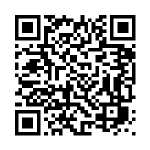 无数个话筒从人群缝隙之中伸出来二维码生成